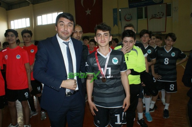 HENTBOLUN YILDIZI SAİT FAİK