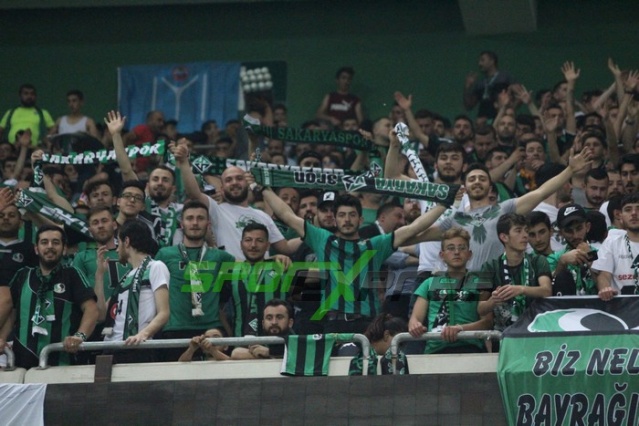 Sakaryaspor-Karagümrük maçı fotoğrafları