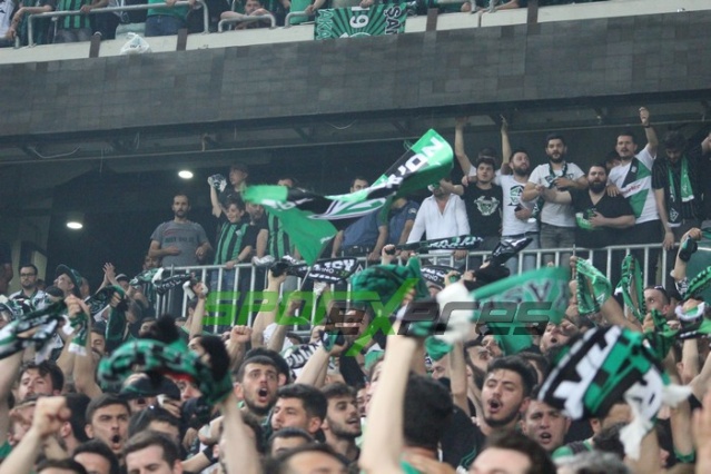 Sakaryaspor-Karagümrük maçı fotoğrafları