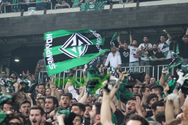 Sakaryaspor-Karagümrük maçı fotoğrafları