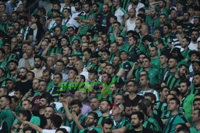 Sakaryaspor-Karagümrük maçı fotoğrafları