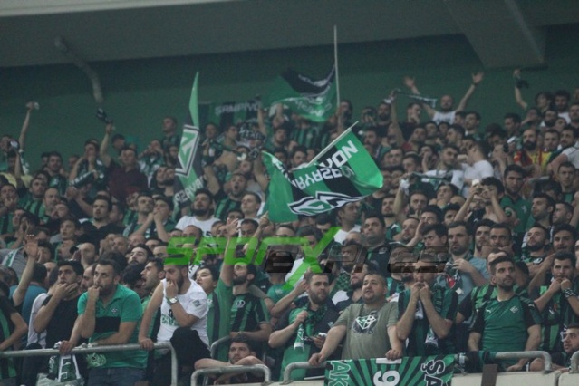 Sakaryaspor-Karagümrük maçı fotoğrafları