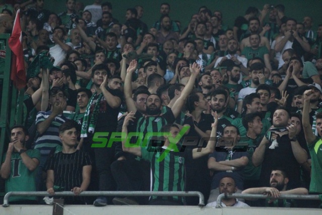Sakaryaspor-Karagümrük maçı fotoğrafları