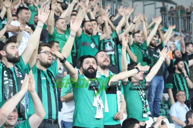 Sakaryaspor-Karagümrük maçı fotoğrafları