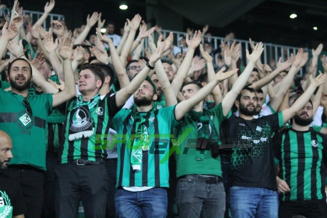 Sakaryaspor-Karagümrük maçı fotoğrafları
