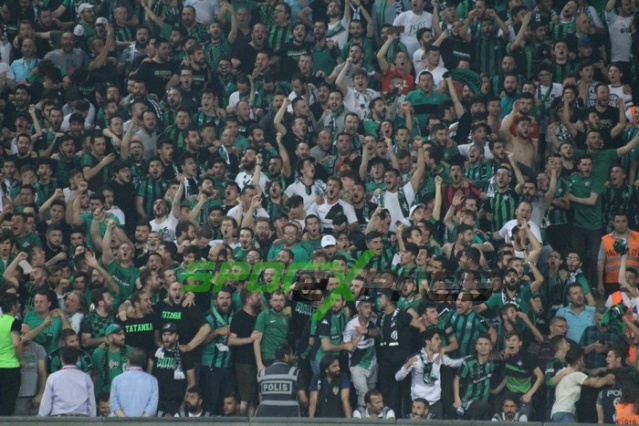 Sakaryaspor-Karagümrük maçı fotoğrafları