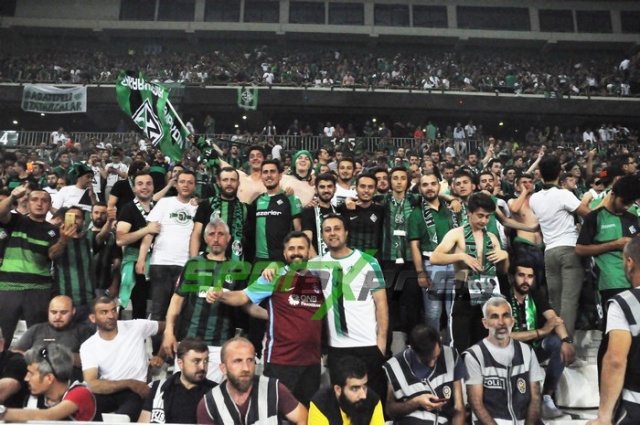 Sakaryaspor-Karagümrük maçı fotoğrafları