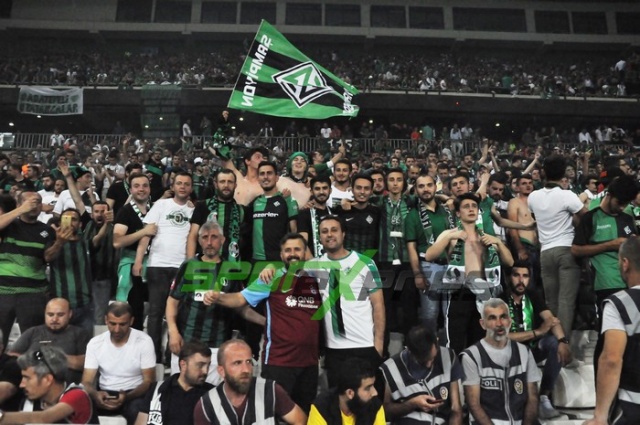 Sakaryaspor-Karagümrük maçı fotoğrafları