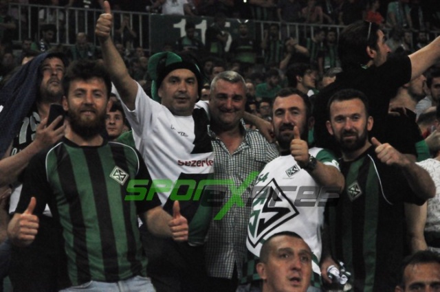 Sakaryaspor-Karagümrük maçı fotoğrafları