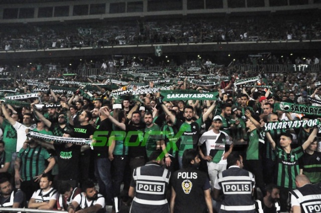Sakaryaspor-Karagümrük maçı fotoğrafları