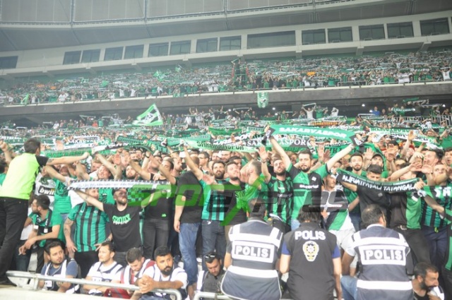 Sakaryaspor-Karagümrük maçı fotoğrafları