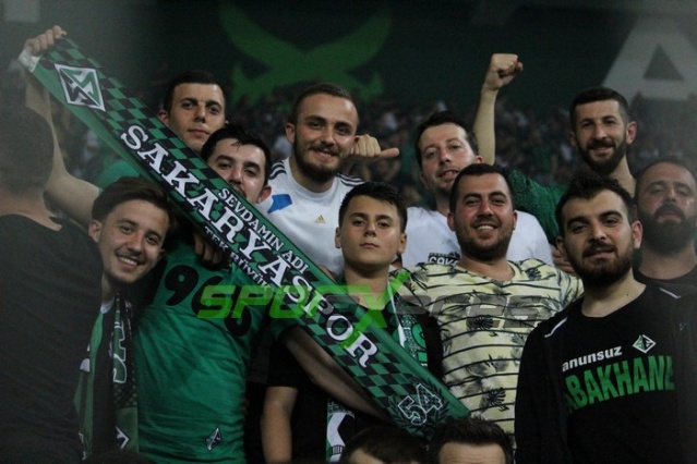Sakaryaspor-Karagümrük maçı fotoğrafları