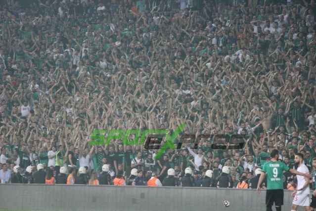 Sakaryaspor-Karagümrük maçı fotoğrafları