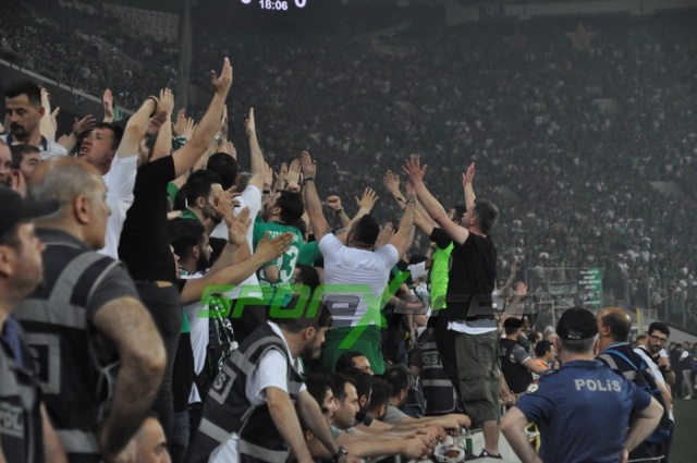 Sakaryaspor-Karagümrük maçı fotoğrafları