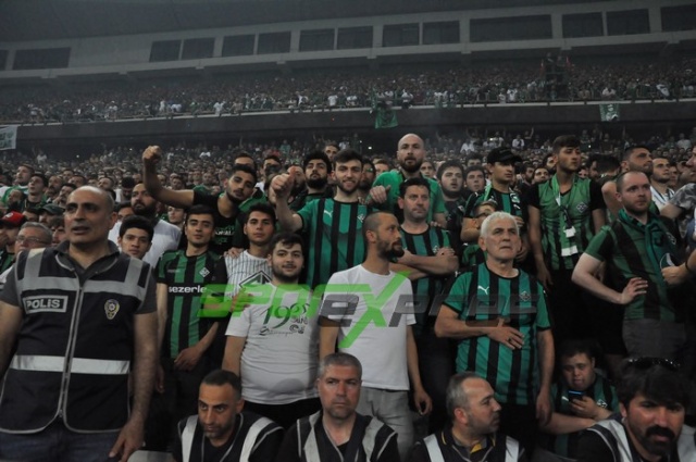 Sakaryaspor-Karagümrük maçı fotoğrafları