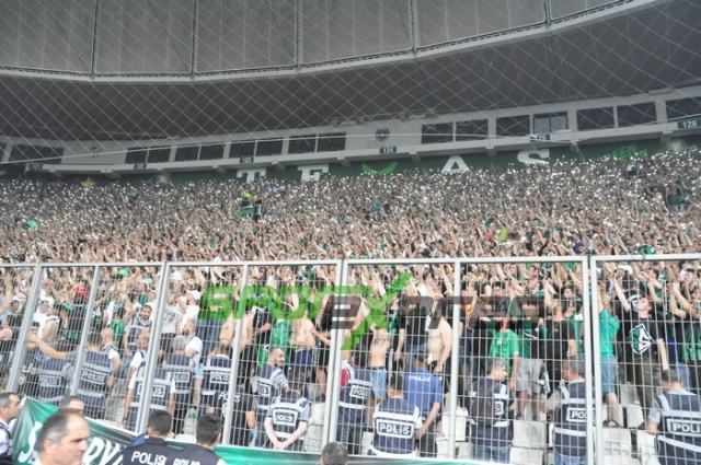 Sakaryaspor-Karagümrük maçı fotoğrafları