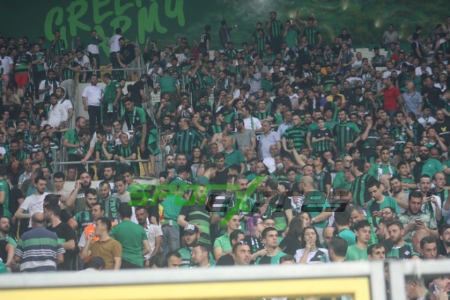 Sakaryaspor-Karagümrük maçı fotoğrafları