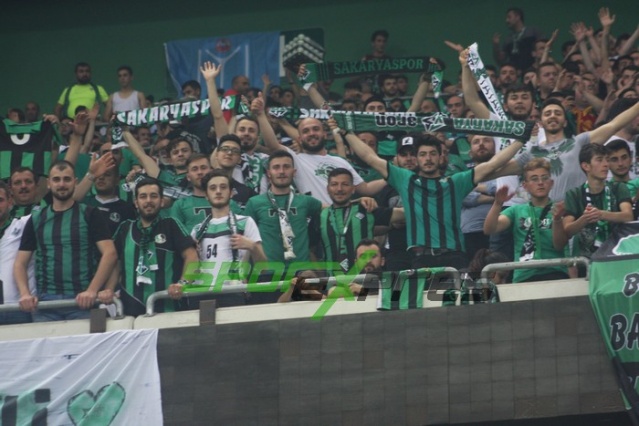 Sakaryaspor-Karagümrük maçı fotoğrafları