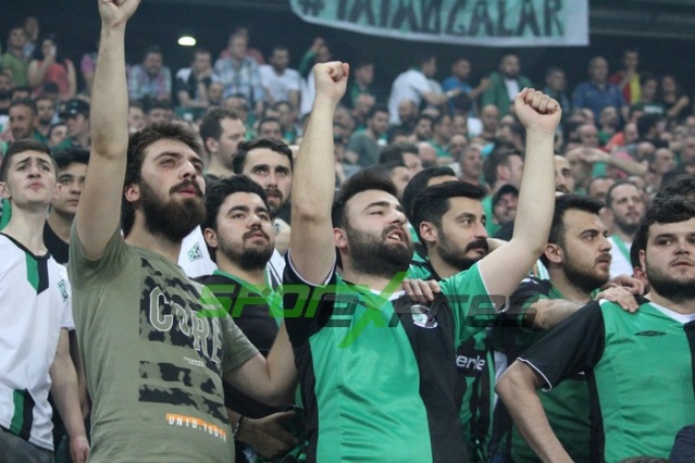 Sakaryaspor-Karagümrük maçı fotoğrafları