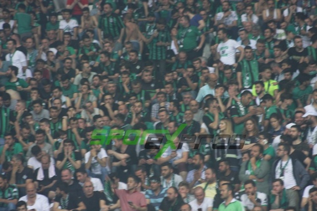 Sakaryaspor-Karagümrük maçı fotoğrafları