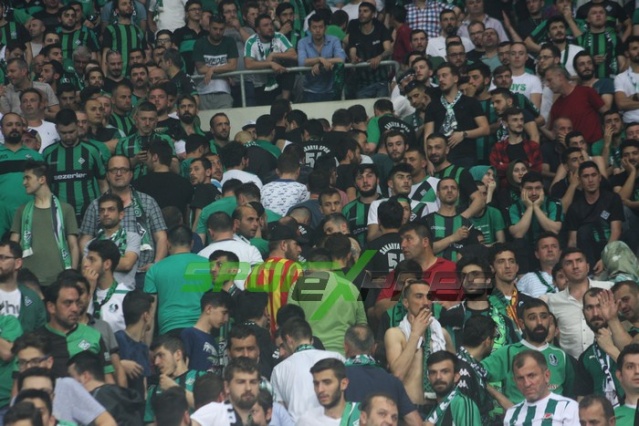 Sakaryaspor-Karagümrük maçı fotoğrafları