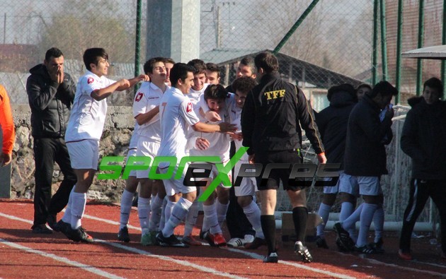 Sakaryaspor-Kartalspor:1-2 (U17)