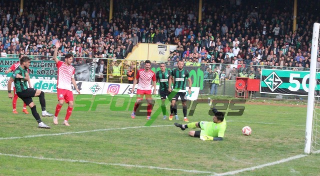 Sakaryaspor-Orhangazispor maçı