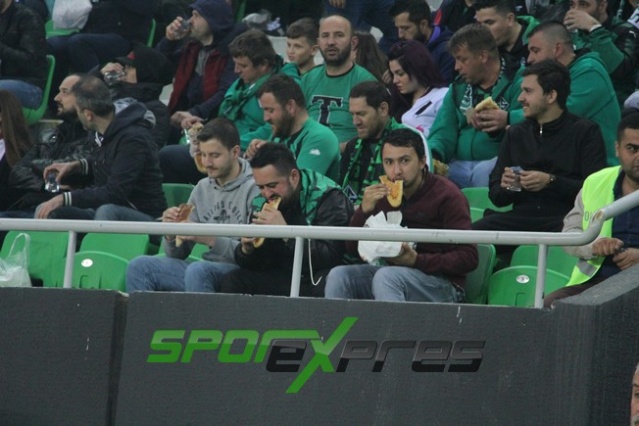 Sakaryaspor-Samsunspor maçı fotoğrafları