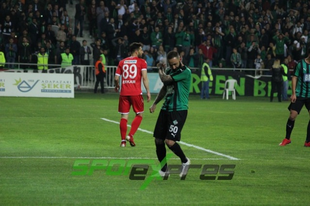 Sakaryaspor-Samsunspor maçı fotoğrafları