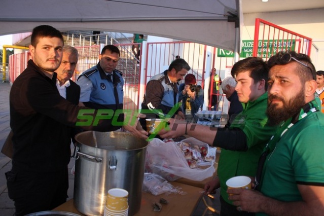 Samsunspor-Sakaryaspor maçı fotoğrafları