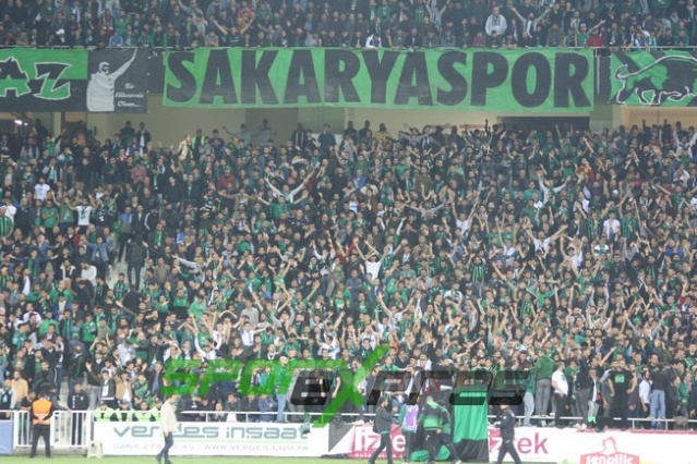 Sakaryaspor-Samsunspor maçı fotoğrafları
