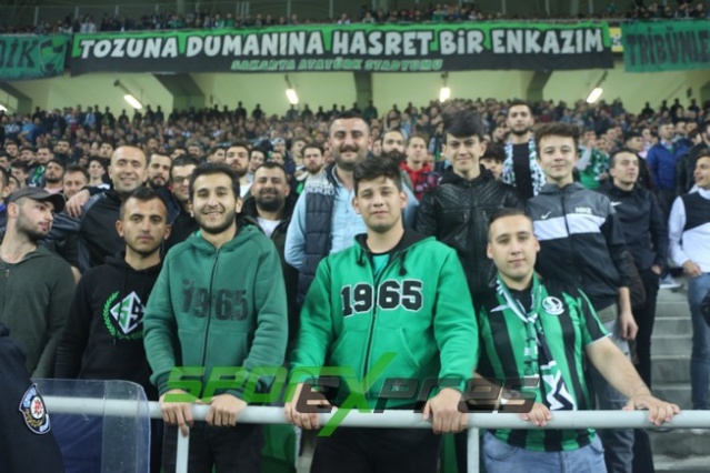 Sakaryaspor-Samsunspor maçı fotoğrafları