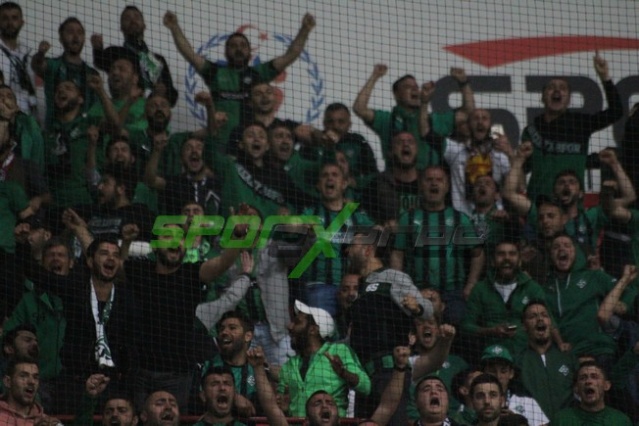 Samsunspor-Sakaryaspor maçı fotoğrafları