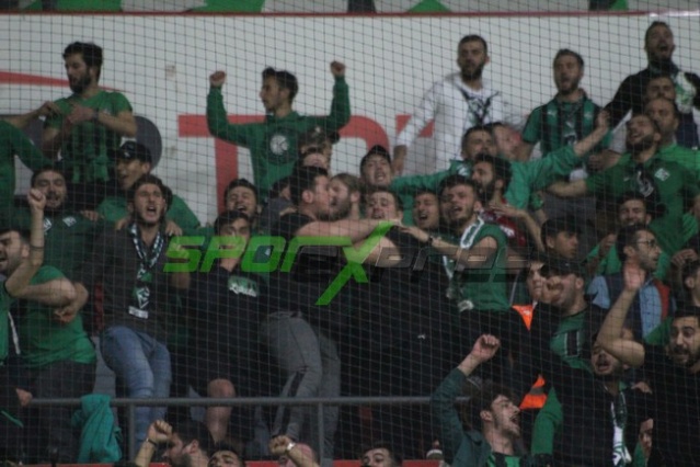 Samsunspor-Sakaryaspor maçı fotoğrafları