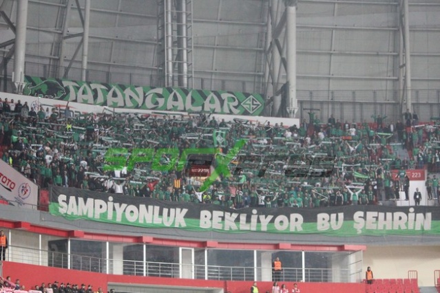 Samsunspor-Sakaryaspor maçı fotoğrafları