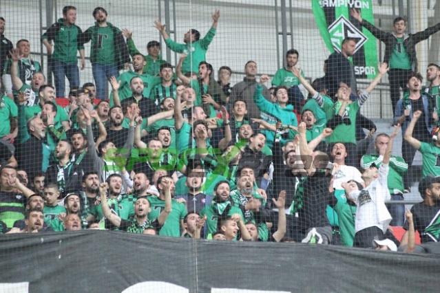 Samsunspor-Sakaryaspor maçı fotoğrafları