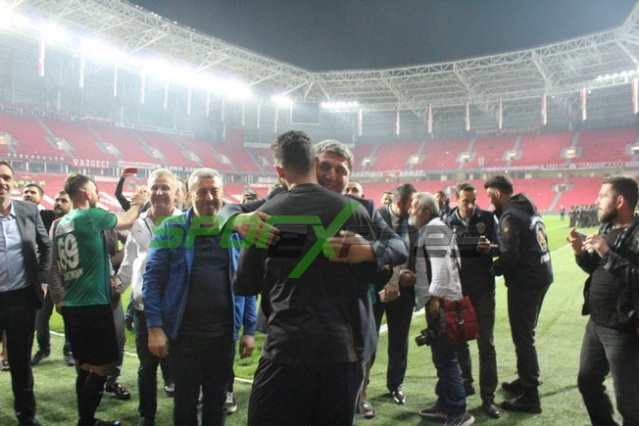 Samsunspor-Sakaryaspor maçı fotoğrafları