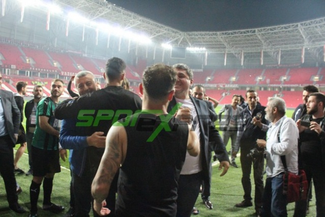 Samsunspor-Sakaryaspor maçı fotoğrafları