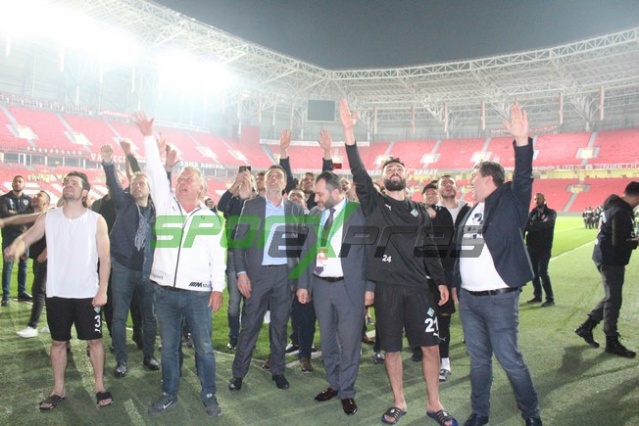 Samsunspor-Sakaryaspor maçı fotoğrafları