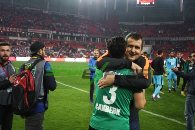 Samsunspor-Sakaryaspor maçı fotoğrafları