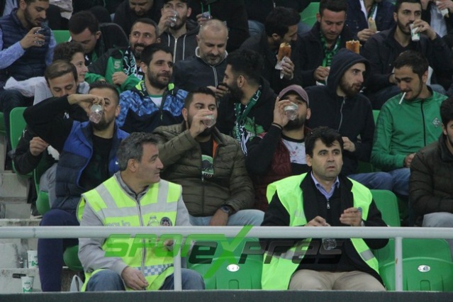 Sakaryaspor-Samsunspor maçı fotoğrafları