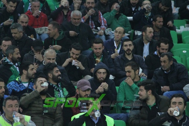 Sakaryaspor-Samsunspor maçı fotoğrafları