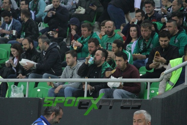 Sakaryaspor-Samsunspor maçı fotoğrafları