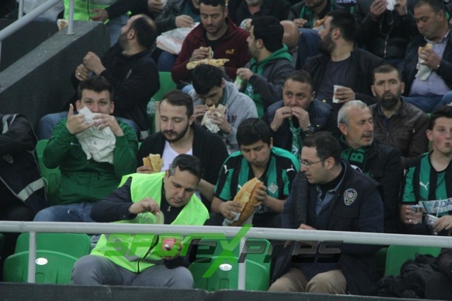 Sakaryaspor-Samsunspor maçı fotoğrafları