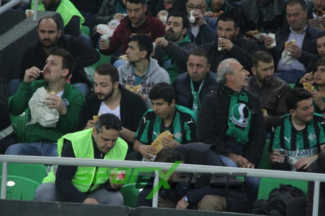 Sakaryaspor-Samsunspor maçı fotoğrafları