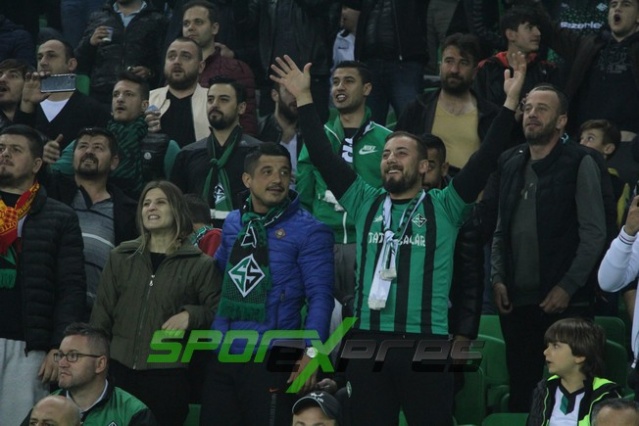 Sakaryaspor-Samsunspor maçı fotoğrafları