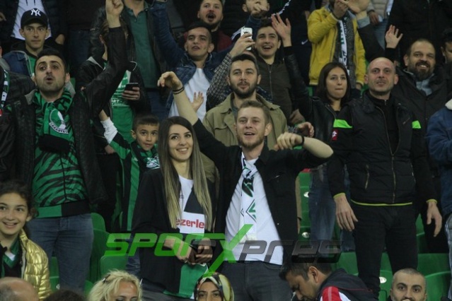 Sakaryaspor-Samsunspor maçı fotoğrafları