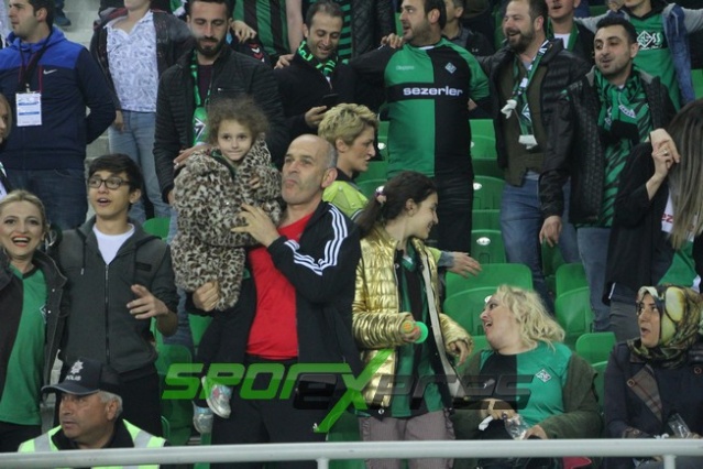 Sakaryaspor-Samsunspor maçı fotoğrafları