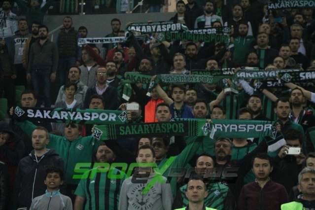 Sakaryaspor-Samsunspor maçı fotoğrafları