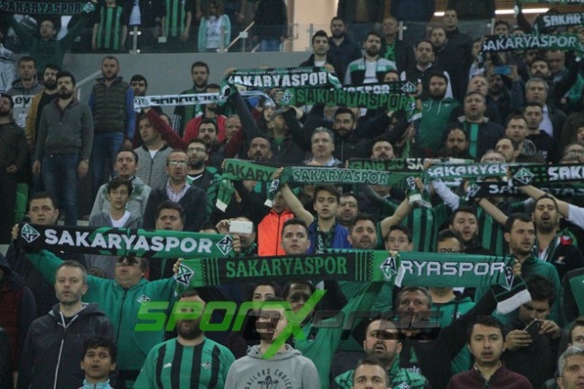 Sakaryaspor-Samsunspor maçı fotoğrafları
